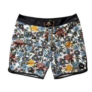 Quicksilver Swim Trunks Bathing Suit Men's Size 38